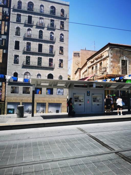 Stunning Apartment Located In The Heart Of The City Center, Close To A Synagogue, Train Station, Mahane Yehuda Market, Etc. Jerusalém Exterior foto